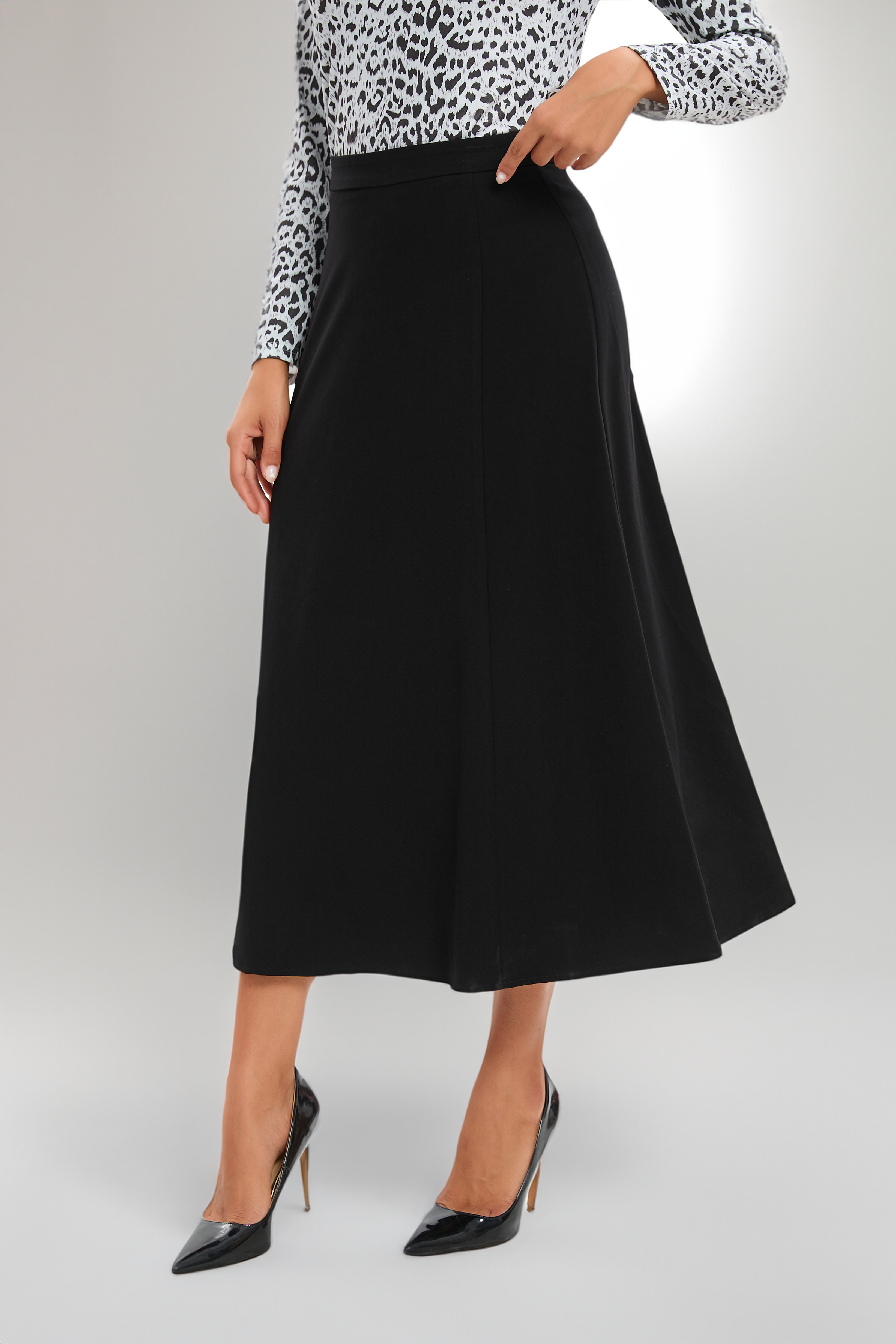 Midnight Midi Skirt - MissFinchNYC