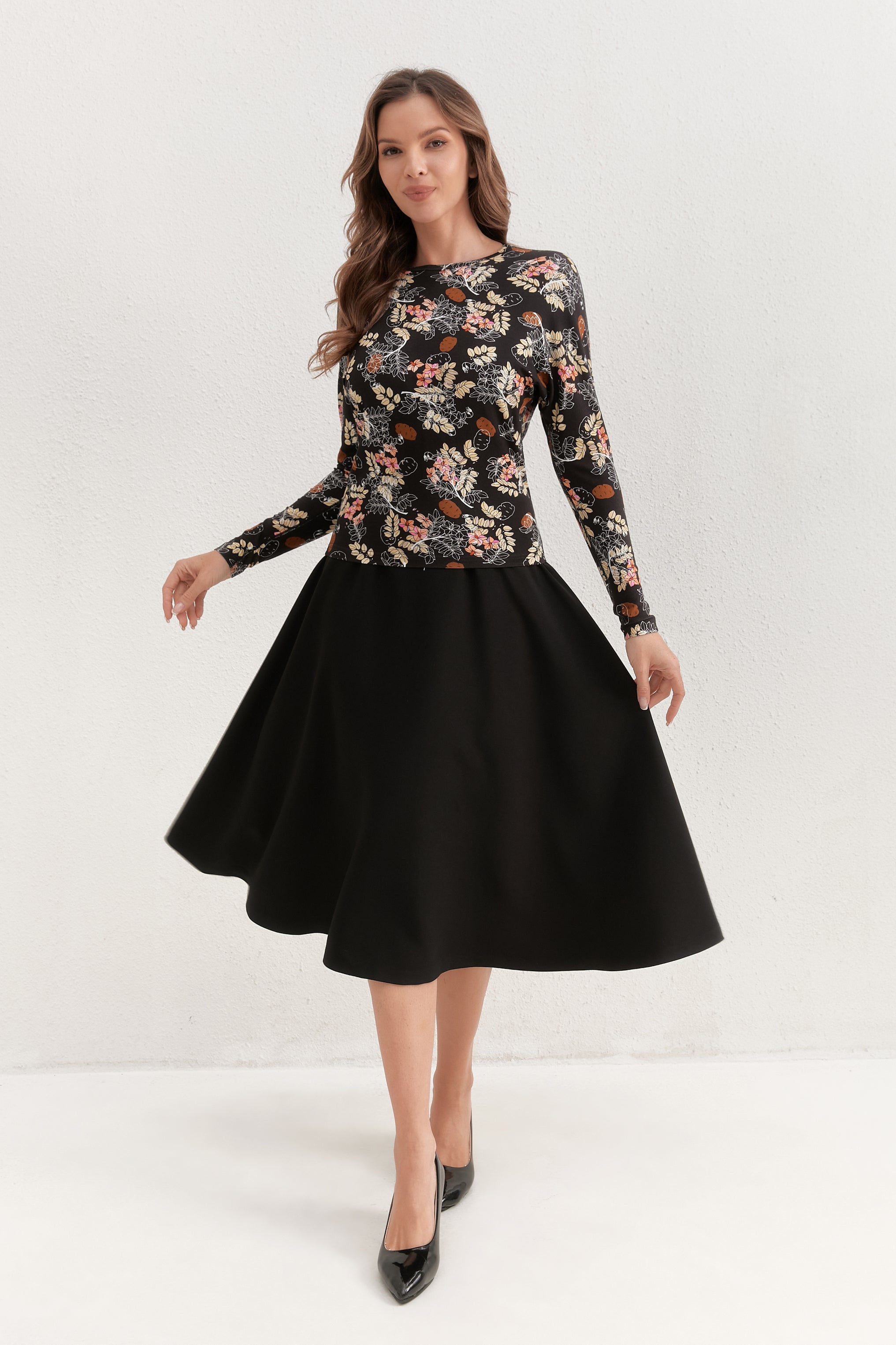 Noir Meadow Top