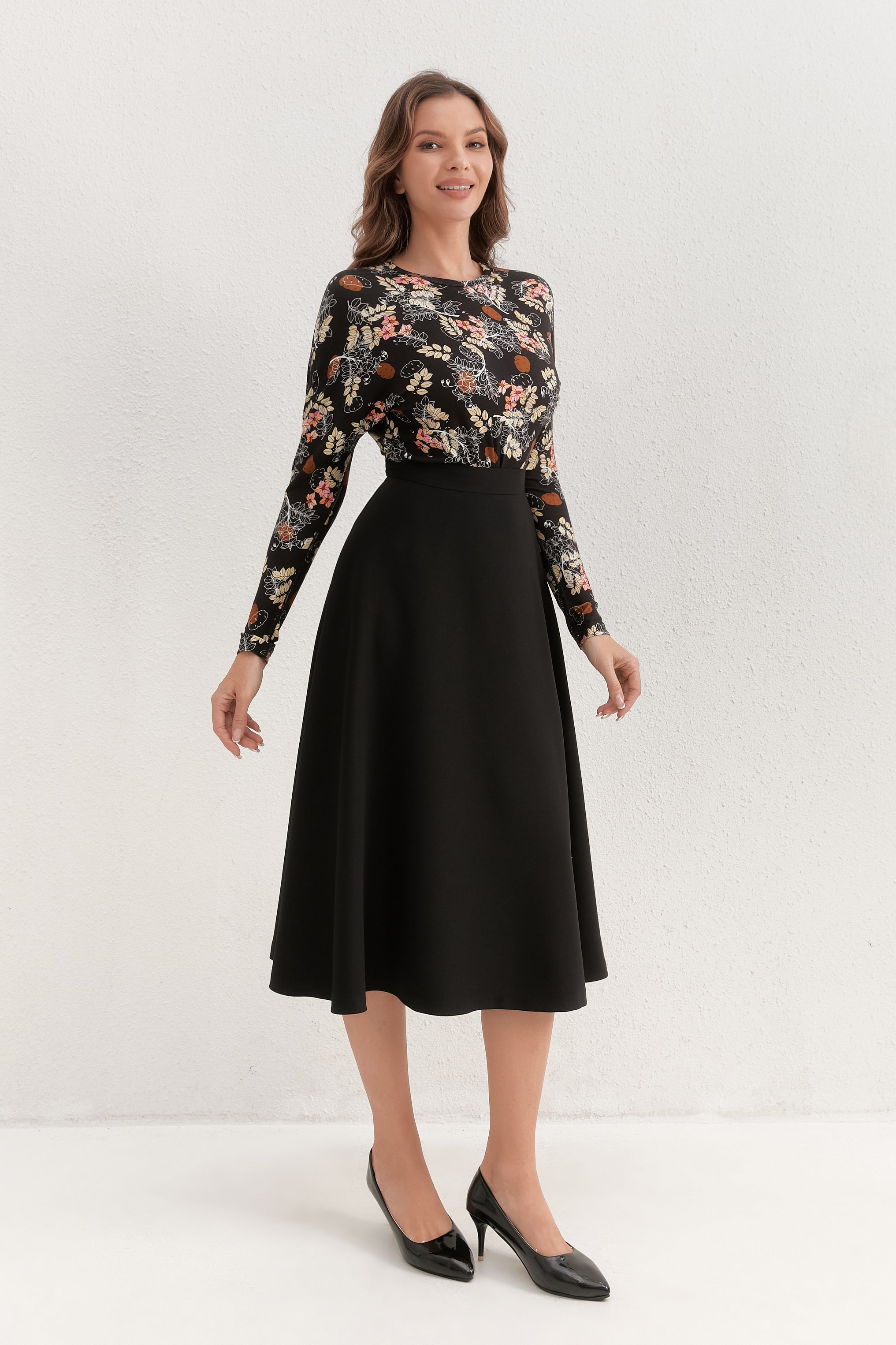 Noir Meadow Top