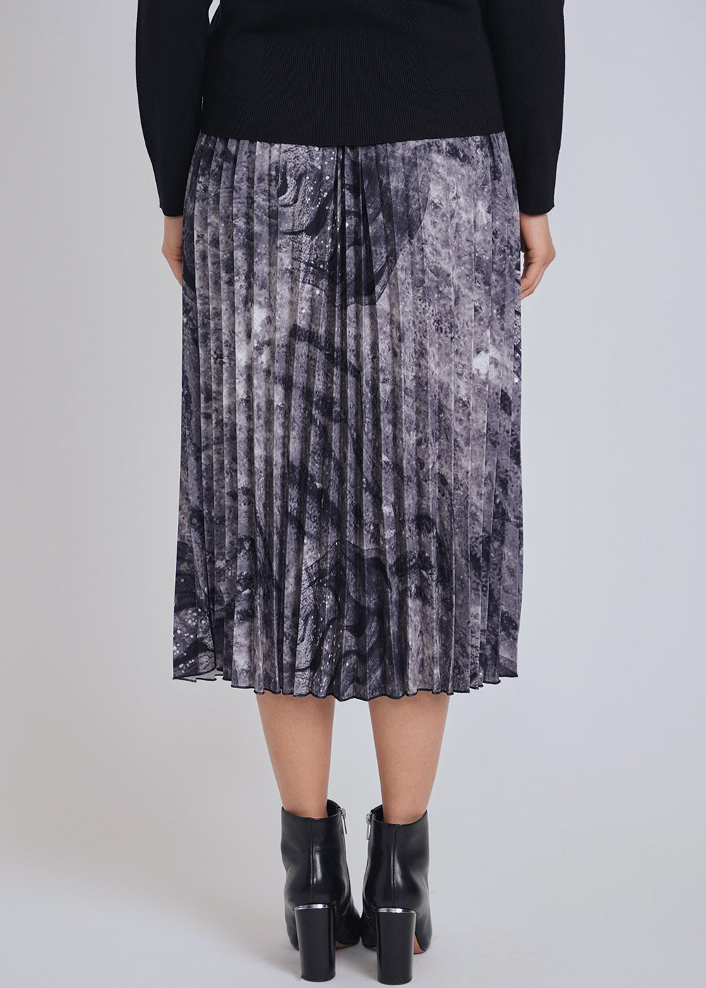 Grey Abstract Print Pleated Midi Skirt