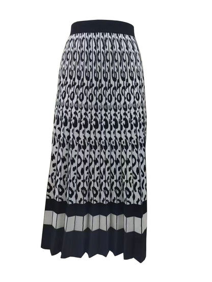 Monochrome Knitted Skirt - MissFinchNYC